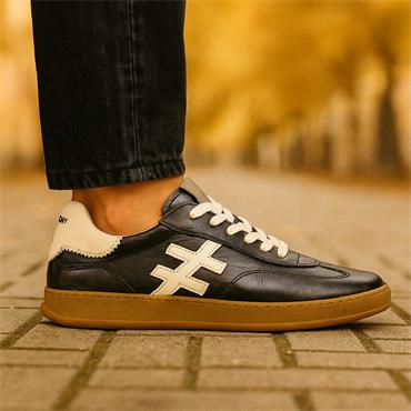 Another Trend Iconic II Gumsole Trainer - Anthracite White